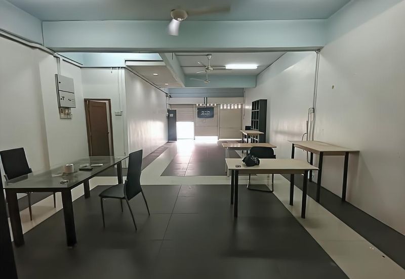 Jalan Pasir Puteh, Station 18