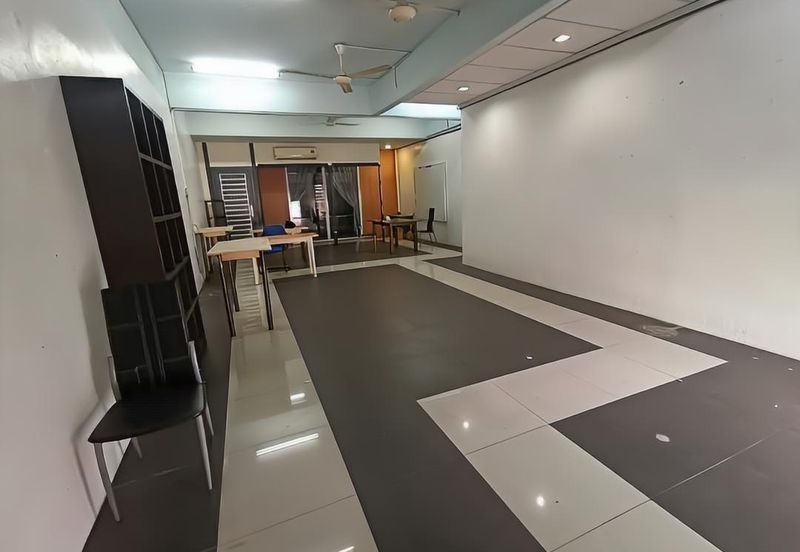 Jalan Pasir Puteh, Station 18