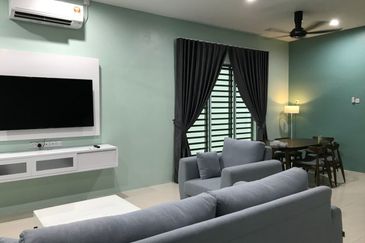 Double Storey Endlot with 10 Feet Extra Land