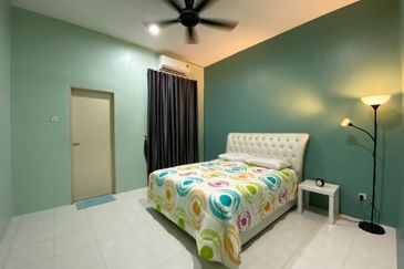 Double Storey Endlot with 10 Feet Extra Land