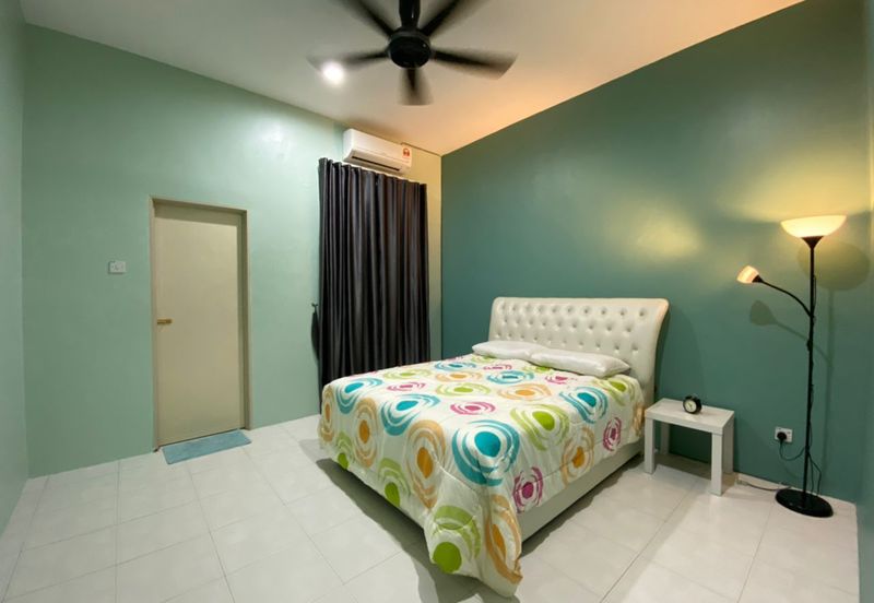 Double Storey Endlot with 10 Feet Extra Land