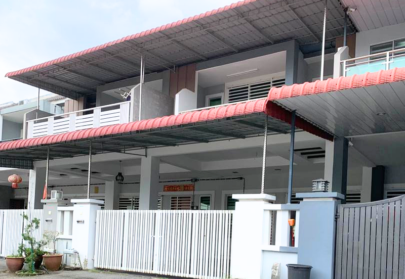 Double Storey Taman Lapangan Raya, Botani (Gated Guarded & Renovated)