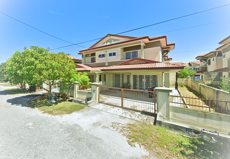 Semi-D Cluster Dua Tingkat Bandar Universiti, Seri Iskandar, Lake View