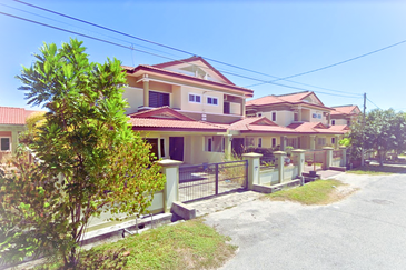 Semi-D Cluster Dua Tingkat Bandar Universiti, Seri Iskandar, Lake View