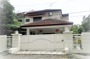 Double Storey Semi D Freehold, Spacious, Renovated Well-kept Condition