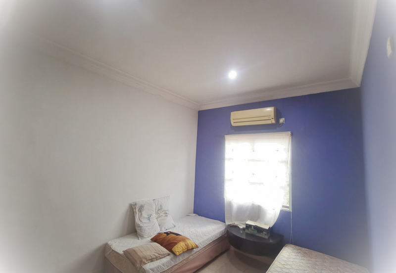 Double Storey Semi D Freehold, Spacious, Renovated Well-kept Condition