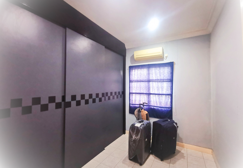 Double Storey Semi D Freehold, Spacious, Renovated Well-kept Condition