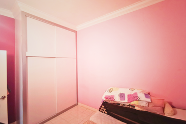 Double Storey Semi D Freehold, Spacious, Renovated Well-kept Condition