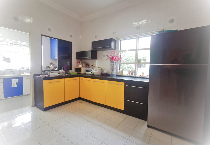 Double Storey Semi D Freehold, Spacious, Renovated Well-kept Condition