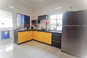 Double Storey Semi D Freehold, Spacious, Renovated Well-kept Condition