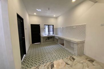 Beautiful House, Fully Renovated, Freehold, 1,540sf, Nice Location