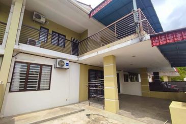 𝗥𝗨𝗠𝗔𝗛 𝗧𝗘𝗥𝗘𝗦 (𝗗𝗨𝗔 𝗧𝗜𝗡𝗚𝗞𝗔𝗧) 𝗗𝗜 𝗠𝗘𝗥𝗨 𝗣𝗘𝗥𝗗𝗔𝗡𝗔, 𝗜𝗣𝗢𝗛