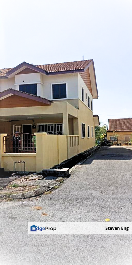 Freehold Double Storey Endlot, Spacious 22' x 75', Excellent Location, Perak, Klebang