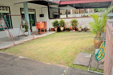 2 Storey Semi D Freehold Taman Golden Dragon Garden Kampar 金宝金龙花园