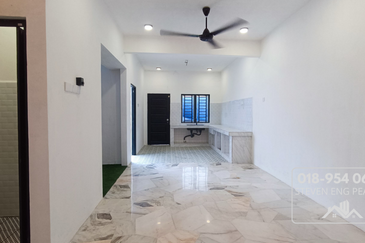 Fully Renovated FREEHOLD Double Storey Terrace house for sale