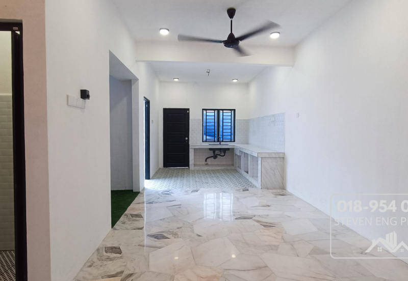 Fully Renovated FREEHOLD Double Storey Terrace house for sale
