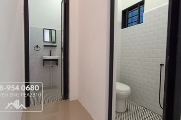 Fully Renovated FREEHOLD Double Storey Terrace house for sale