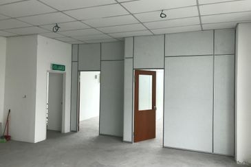 3 Storey Semi D Commercial Shoplot, Bandar Meru Raya, Ipoh (Freehold)