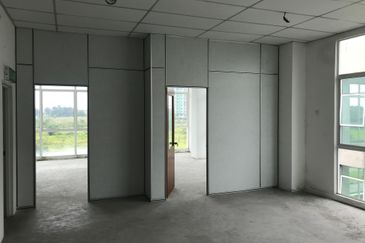 3 Storey Semi D Commercial Shoplot, Bandar Meru Raya, Ipoh (Freehold)