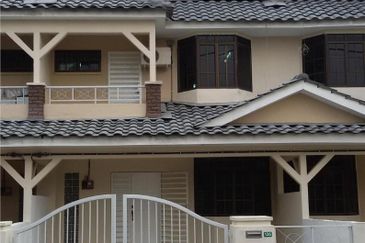 2.5 Storey 5 Room 4 Bath Perpaduan Permai, Bercham, Ulu Kinta, Ipoh