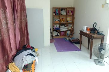 2.5 Storey 5 Room 4 Bath Perpaduan Permai, Bercham, Ulu Kinta, Ipoh