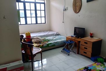 2.5 Storey 5 Room 4 Bath Perpaduan Permai, Bercham, Ulu Kinta, Ipoh