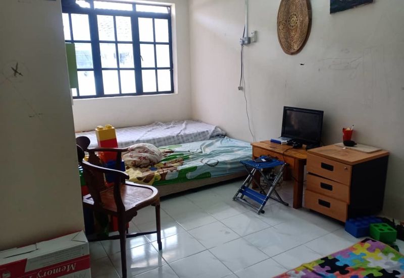 2.5 Storey 5 Room 4 Bath Perpaduan Permai, Bercham, Ulu Kinta, Ipoh