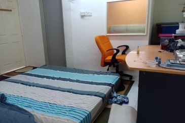 2.5 Storey 5 Room 4 Bath Perpaduan Permai, Bercham, Ulu Kinta, Ipoh