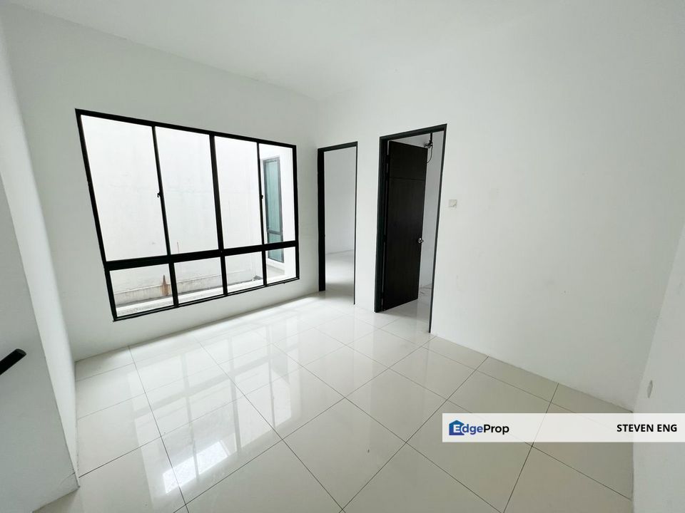 3 Storey 22 X 75 Well-Kept condition @ Taman Silibin Ria, Ipoh, Perak, Kinta