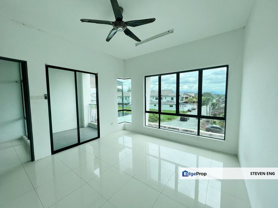 3 Storey 22 X 75 Well-Kept condition @ Taman Silibin Ria, Ipoh, Perak, Kinta
