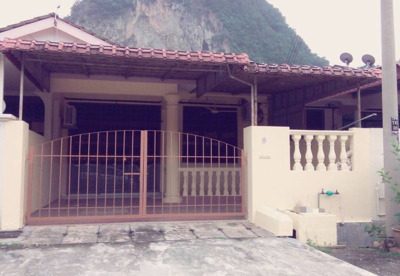 Rumah Teres Setingkat di Rapat Setia, Gunung Rapat, Ipoh