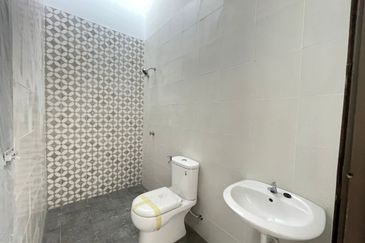 Single Storey Cluster Semi D Taman Klebang Baiduri, Chemor, Ipoh