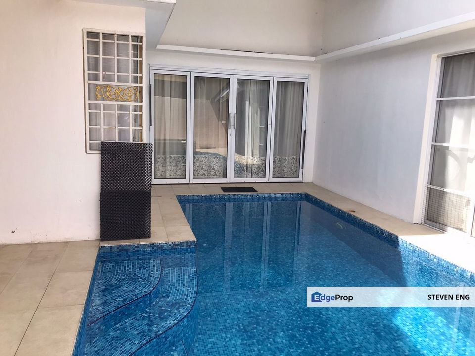 Renovated Semi D with Pool @ Puncak Iskandar, Bandar Seri Iskandar, Perak, Sri Iskandar