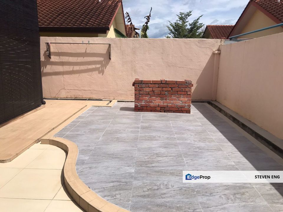 Renovated Semi D with Pool @ Puncak Iskandar, Bandar Seri Iskandar, Perak, Sri Iskandar