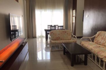 Renovated Semi D with Pool @ Puncak Iskandar, Bandar Seri Iskandar