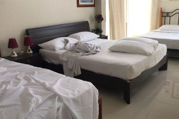 Renovated Semi D with Pool @ Puncak Iskandar, Bandar Seri Iskandar