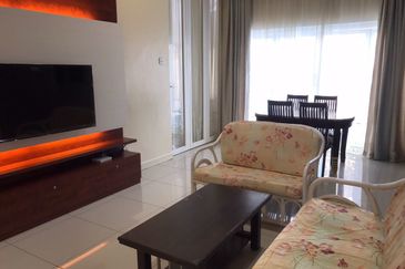 Renovated Semi D with Pool @ Puncak Iskandar, Bandar Seri Iskandar