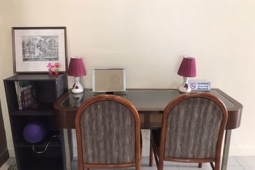 Renovated Semi D with Pool @ Puncak Iskandar, Bandar Seri Iskandar