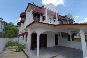 Rumah Semi D Dua Tingkat (MURAH) Jual Bawah Market Value