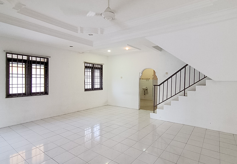 Rumah Semi D Dua Tingkat (MURAH) Jual Bawah Market Value