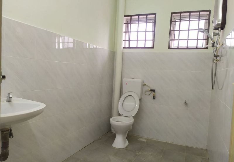 Double Storey House For Sale @ Taman Pengkalan Indah