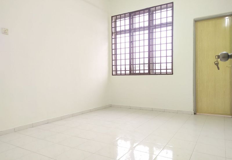 Double Storey House For Sale @ Taman Pengkalan Indah