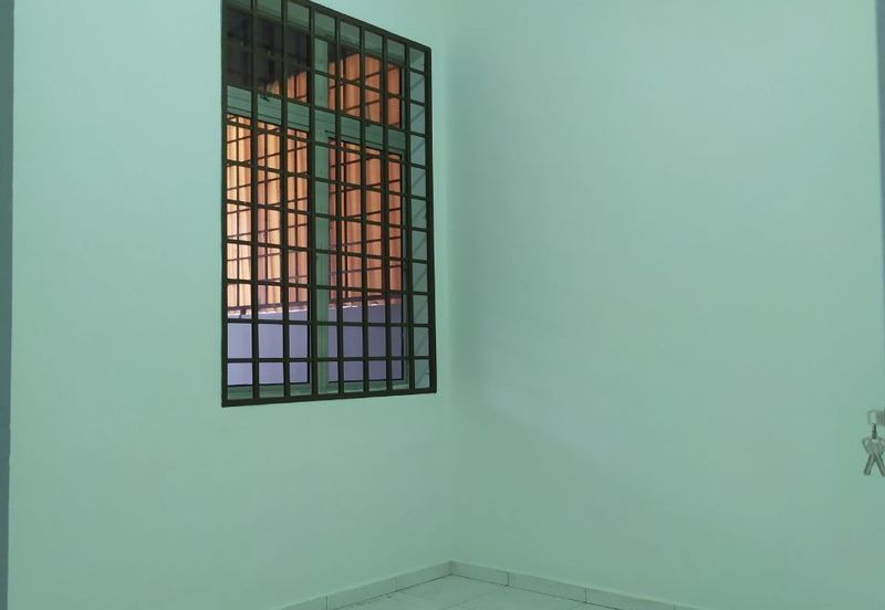 Double Storey House For Sale @ Taman Pengkalan Indah