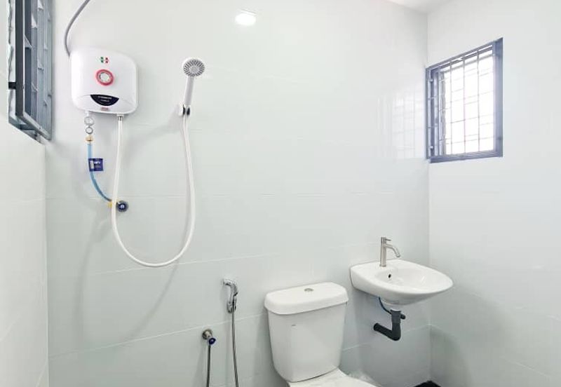 Double Storey Terrace Renovated, Newly Painted, Near Shops, School, Restaurant and Parks