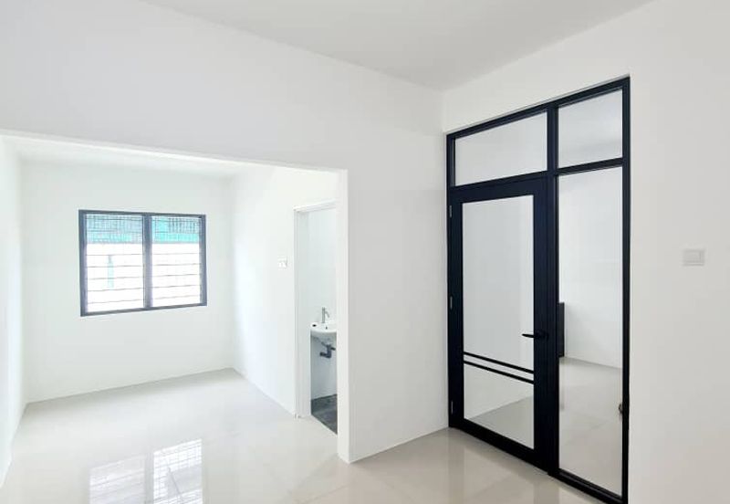 Double Storey Terrace Renovated, Newly Painted, Near Shops, School, Restaurant and Parks