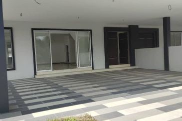 2.5 Storey Semi D with Lift at Bercham Tropicana - Ipoh