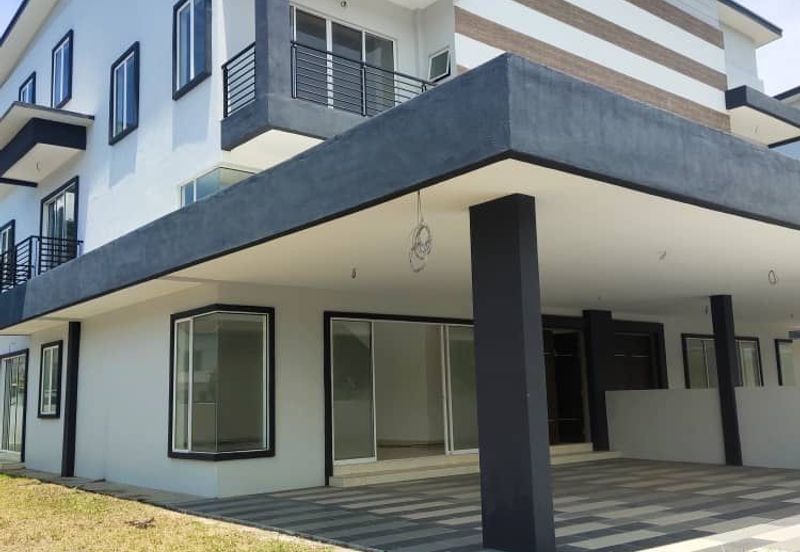 2.5 Storey Semi D with Lift at Bercham Tropicana - Ipoh