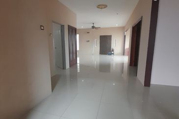 Double Storey CORNER LOT AT KLEBANG RIA, CHEMOR