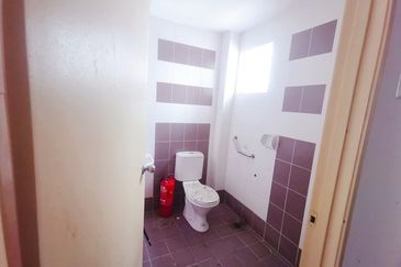 3 Storey Shoplot in Bandar Baru Sri Klebang, Ipoh, Perak