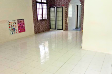 Rumah Teres Dua Tingkat Taman Keledang Emas, Buntong, Ipoh